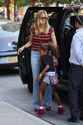 27972816_hklum190616BZNimage8.jpg