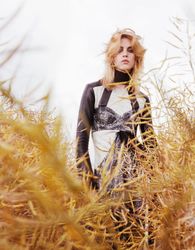 29557063_Madame_Figaro_August_26th_-_07.