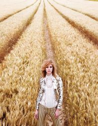 29557067_Madame_Figaro_August_26th_-_09.