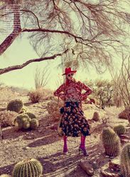 29617098_Elle_Canada_-_October_2016__dra