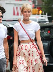 29670999_Karlie-Kloss-out-and-about-in-S