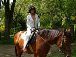 Joan White - Equestrian Queen -q5lc0j6sd1.jpg