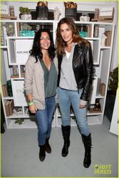 32356778_celebs-eb-benefit-malibu-saturd
