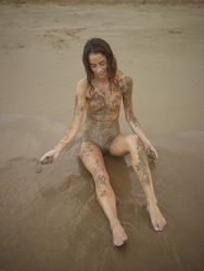 Cleo-Dirty-Beach-Bum-45p71fjfs7.jpg